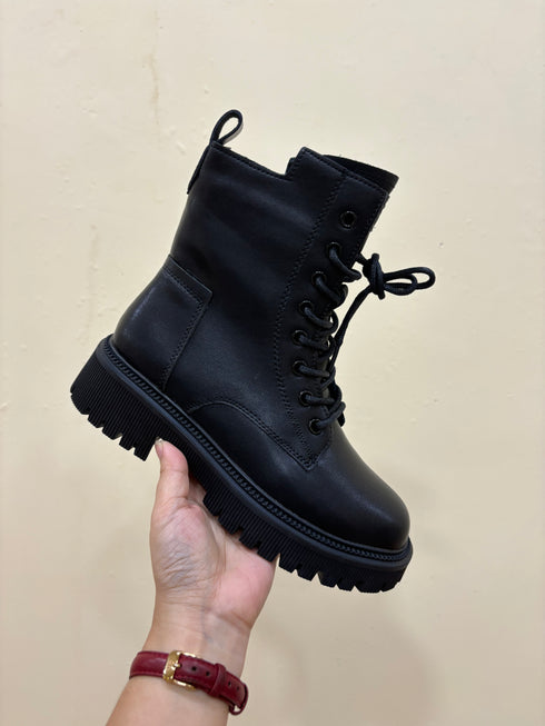 Fashionable Tie - Up  Mid  Boots